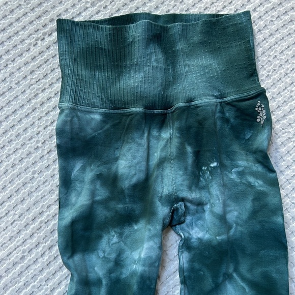 FP Movement by Free People Good Karma Tie Dye Leggings Size XS - Picture 2 of 9